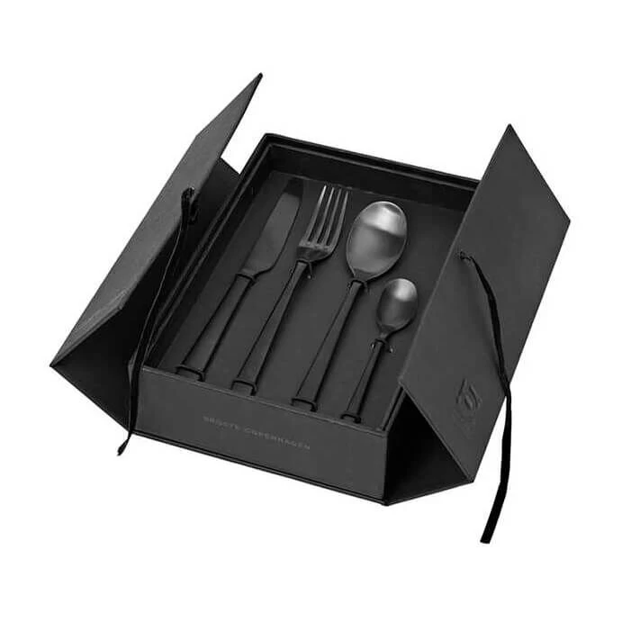 Broste Copenhagen Hune Bestekcassette 4-persoons Mat Zwart 16-delig 1 Broste Copenhagen Hune Bestekcassette 4-persoons Mat Zwart 16-delig